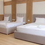 Colis 度假村 Kamez