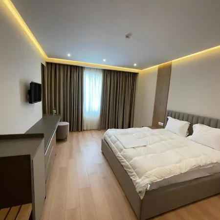 Colis Ośrodek wypoczynkowy Tirana