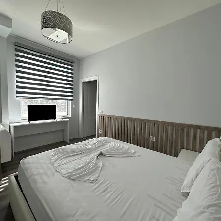 Colis منتجع