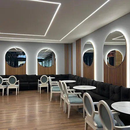 Colis 度假村 Kamez