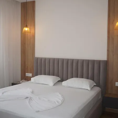 Colis Resort *